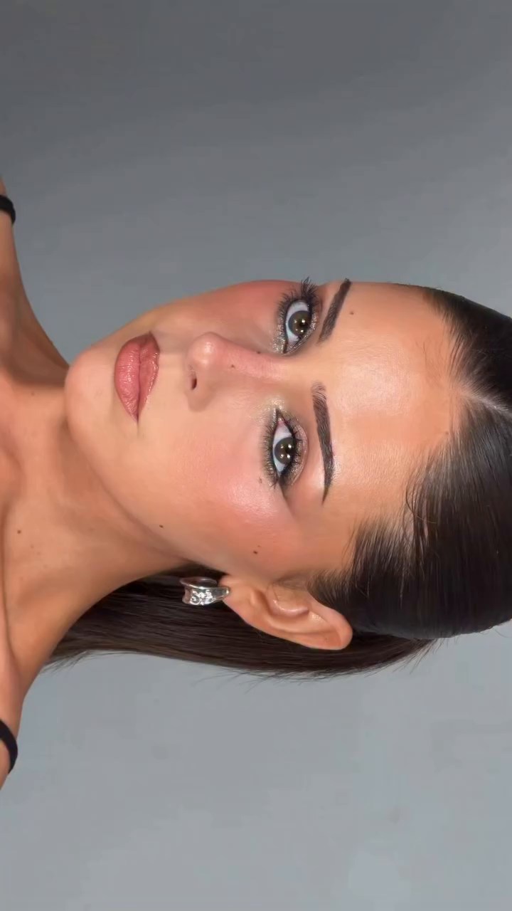 r.e.m. beauty ad creative (Video)